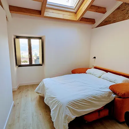 Casa Con Jardin Y Garaje En El Centro Holiday home