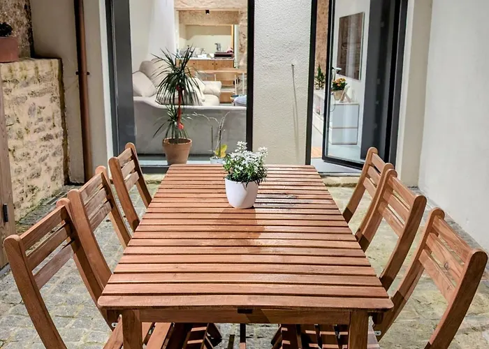 Holiday home Casa Con Jardin Y Garaje En El Centro *