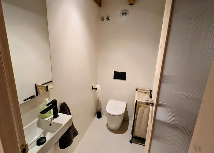 Casa Con Jardin Y Garaje En El Centro